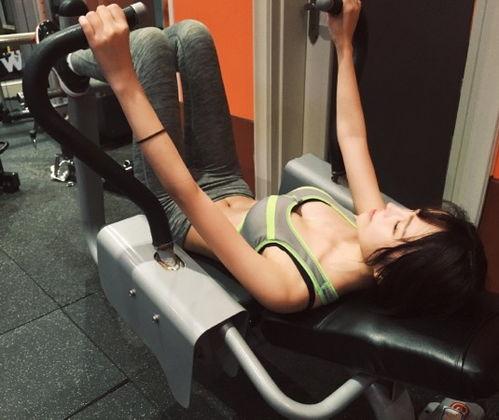 健身女神福利在线观看,在线观看健身教程,塑造完美身材秘籍大公开